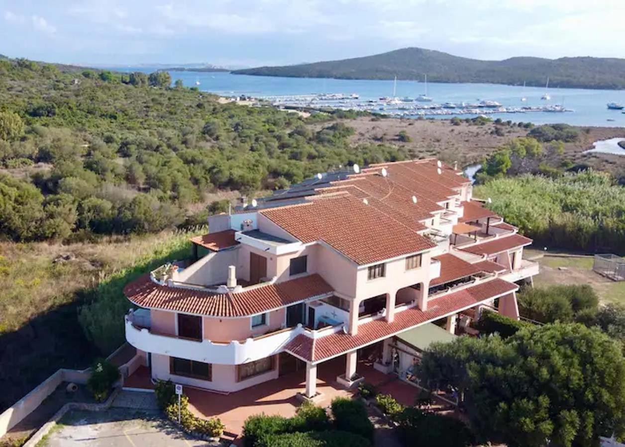 Romantico Appartamento Vista Mare Porto Pozzo Kültér fotó